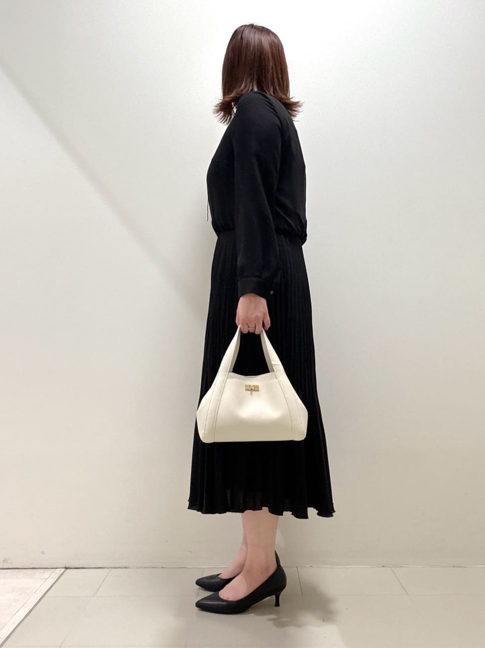 YUIさんの「UNTITLED｜【セレモニー】パール調フリークリップネックレス」を使ったコーディネート