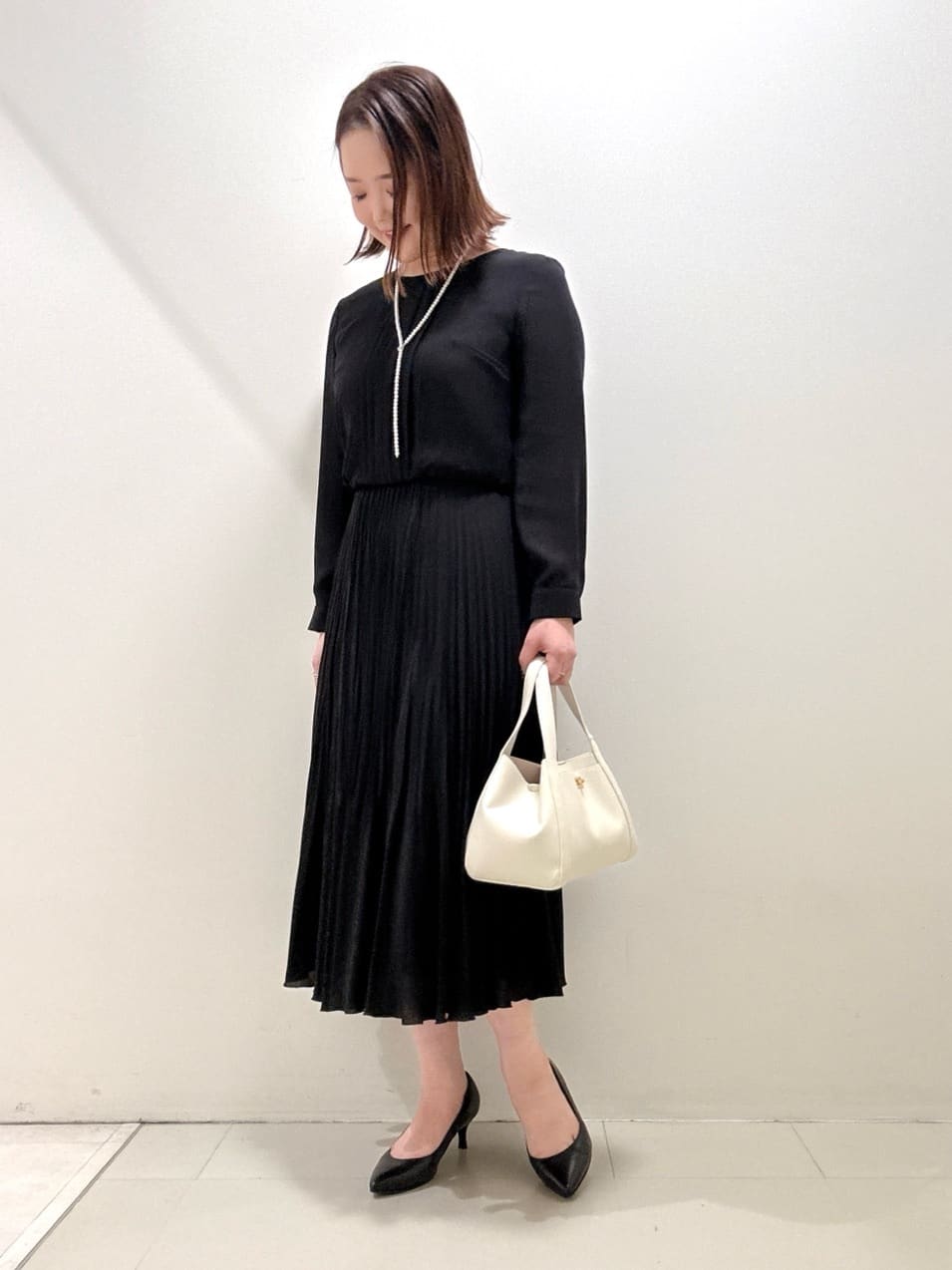 YUIさんの「UNTITLED｜【セレモニー】パール調フリークリップネックレス」を使ったコーディネート