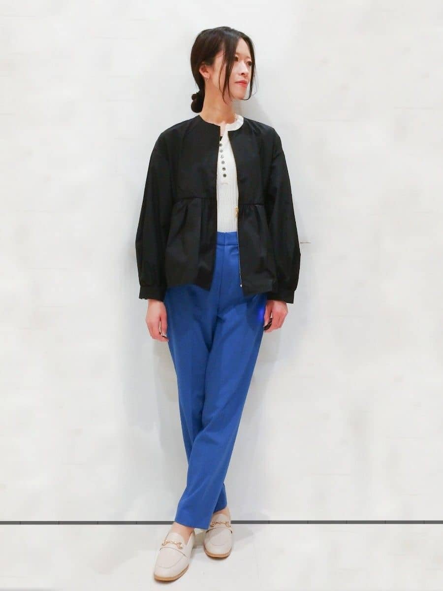 yuriさんの「OPAQUE.CLIP｜◆撥水ノーカラーペプラムブルゾン【洗濯機洗い可／花粉対応】」を使ったコーディネート