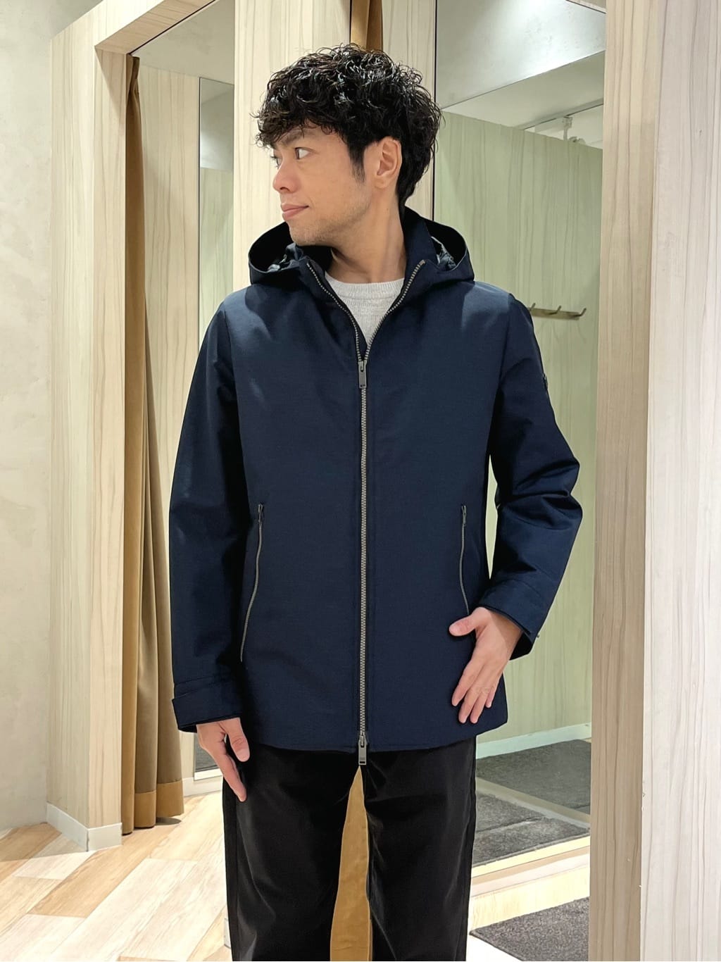 URAさんの「TAKEO KIKUCHI｜【Made in JAPAN】播州織 ストレッチ パンツ」を使ったコーディネート