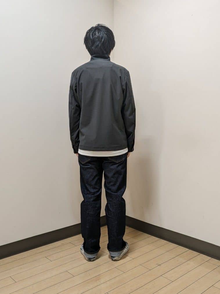 あきやまさんの「TAKEO KIKUCHI｜【モンスターストレッチ】日本製 ワンウォッシュ デニムパンツ」を使ったコーディネート