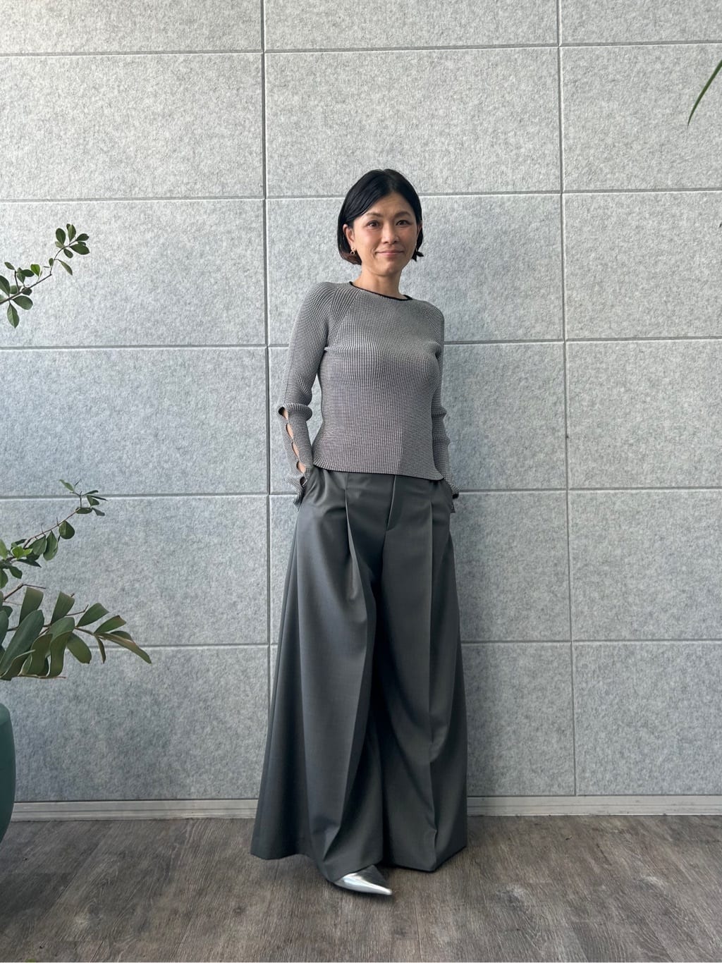 yukoさんの「CODE A｜◆hole sleeve knit」を使ったコーディネート
