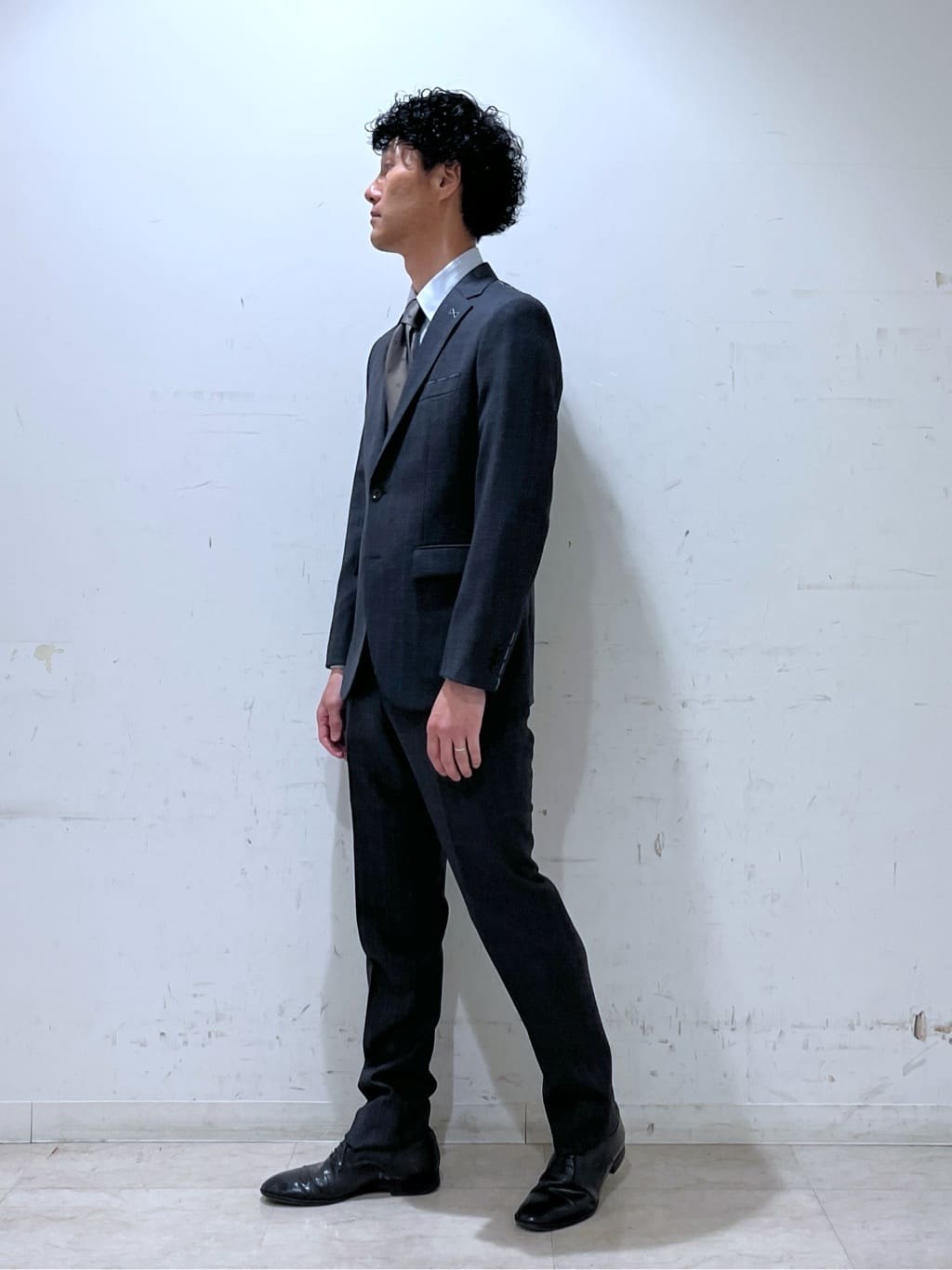 mutoさんの「TAKEO KIKUCHI｜【THE FLAGSHIP】矢絣 ストライプ スーツ」を使ったコーディネート