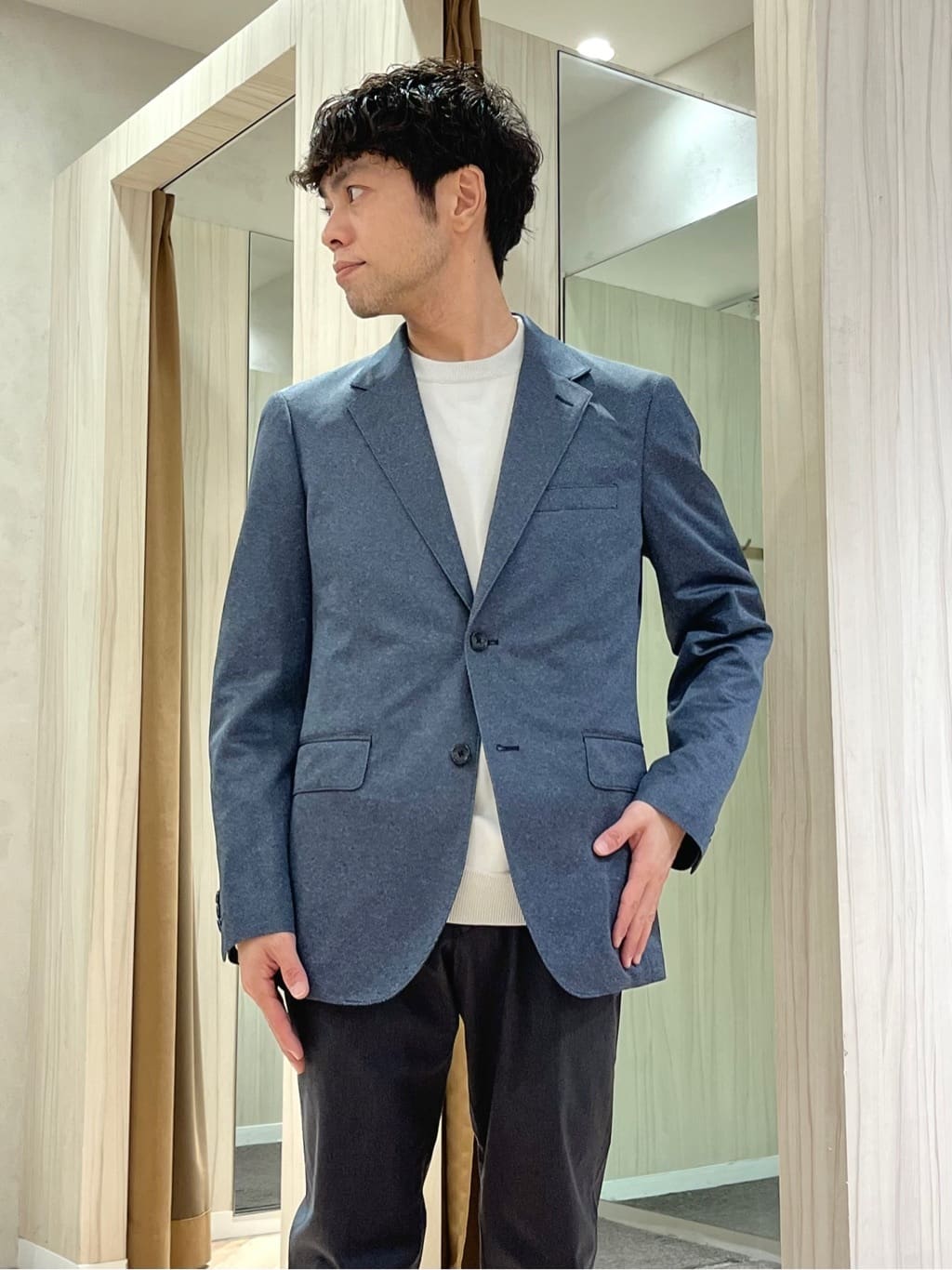 URAさんの「TAKEO KIKUCHI｜【全7サイズ&times;8色展開！】トップマルチヘリンボン パンツ」を使ったコーディネート