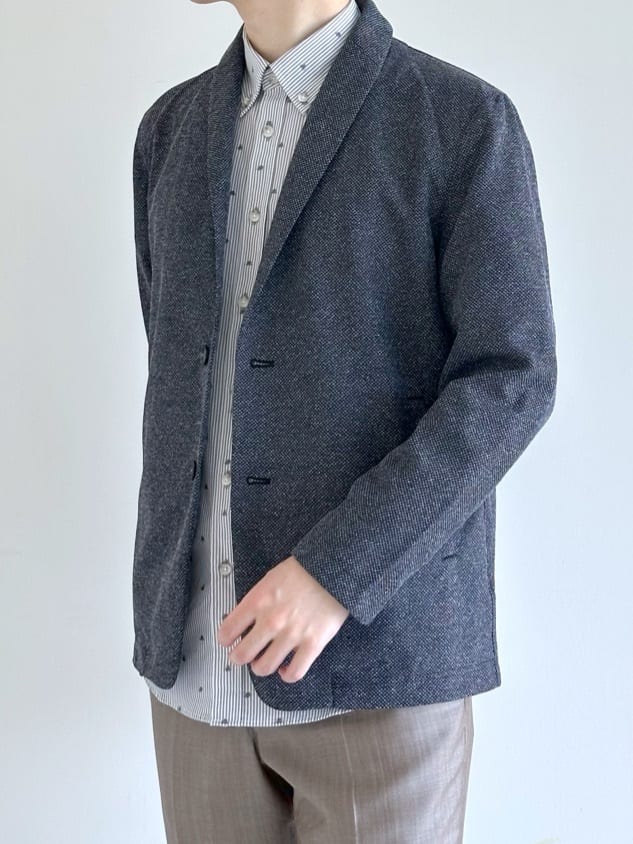 イッシーさんの「TAKEO KIKUCHI｜ハットモチーフ ジャカード ストライプ シャツ」を使ったコーディネート