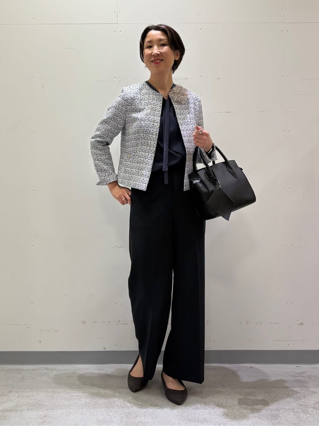 yuriさんの「INDIVI｜【洗える／UVケア／スーツ】ストレッチワイドパンツ」を使ったコーディネート