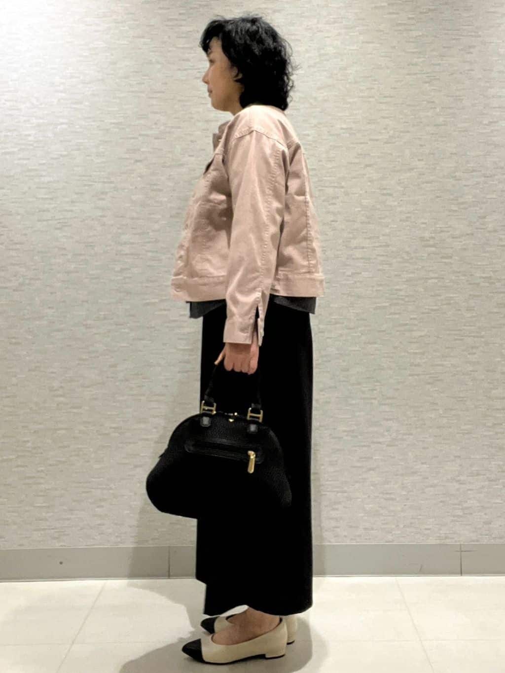 KOJIMAさんの「Reflect｜◆【手洗い可】カラーデニムジャケット」を使ったコーディネート
