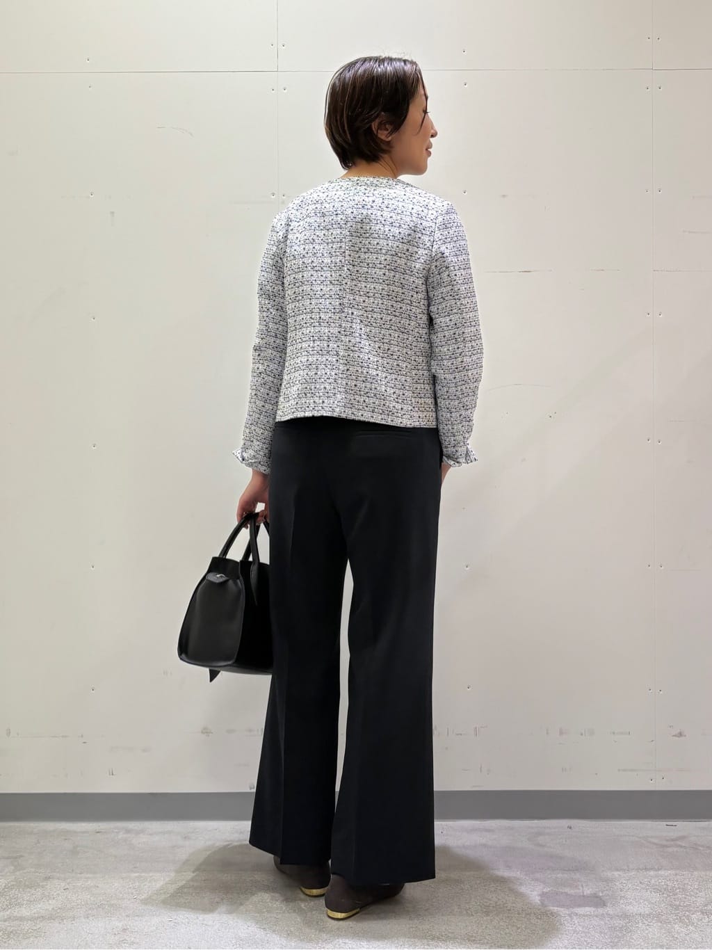 yuriさんの「INDIVI｜【洗える／UVケア／スーツ】ストレッチワイドパンツ」を使ったコーディネート