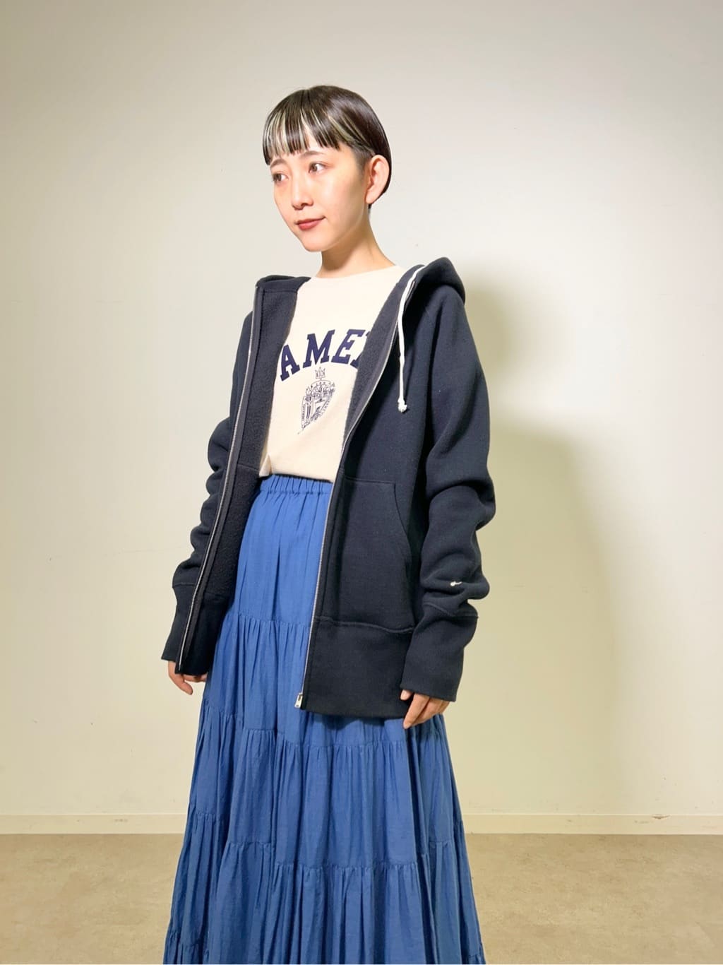 OCHIAIさんの「DRESSTERIOR｜【ベストセラー】デキシー吊裏毛ジップアップパーカ」を使ったコーディネート