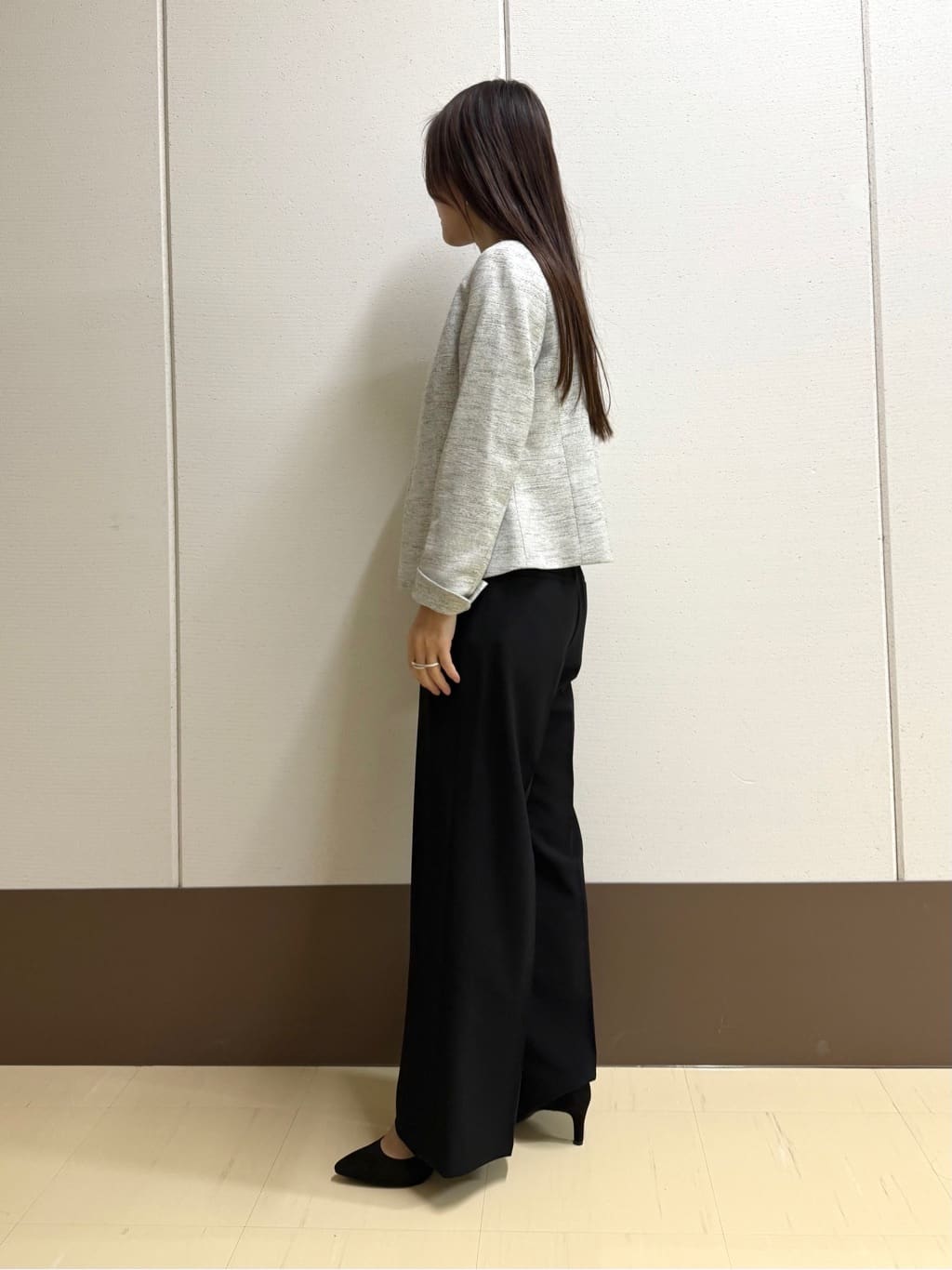 mamiさんの「INDIVI｜【洗える／UVケア／スーツ】ストレッチワイドパンツ」を使ったコーディネート
