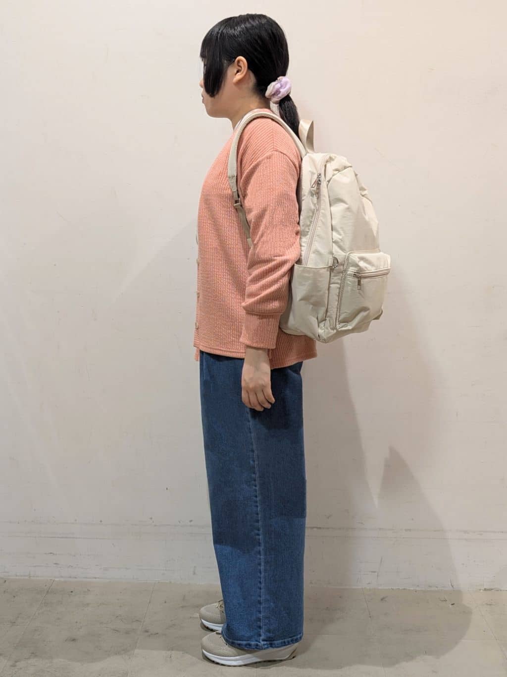 たぼく。さんの「SHOO･LA･RUE｜◆【S-LL】柔らかさが癖になる 凹凸Vネックカーディガン」を使ったコーディネート