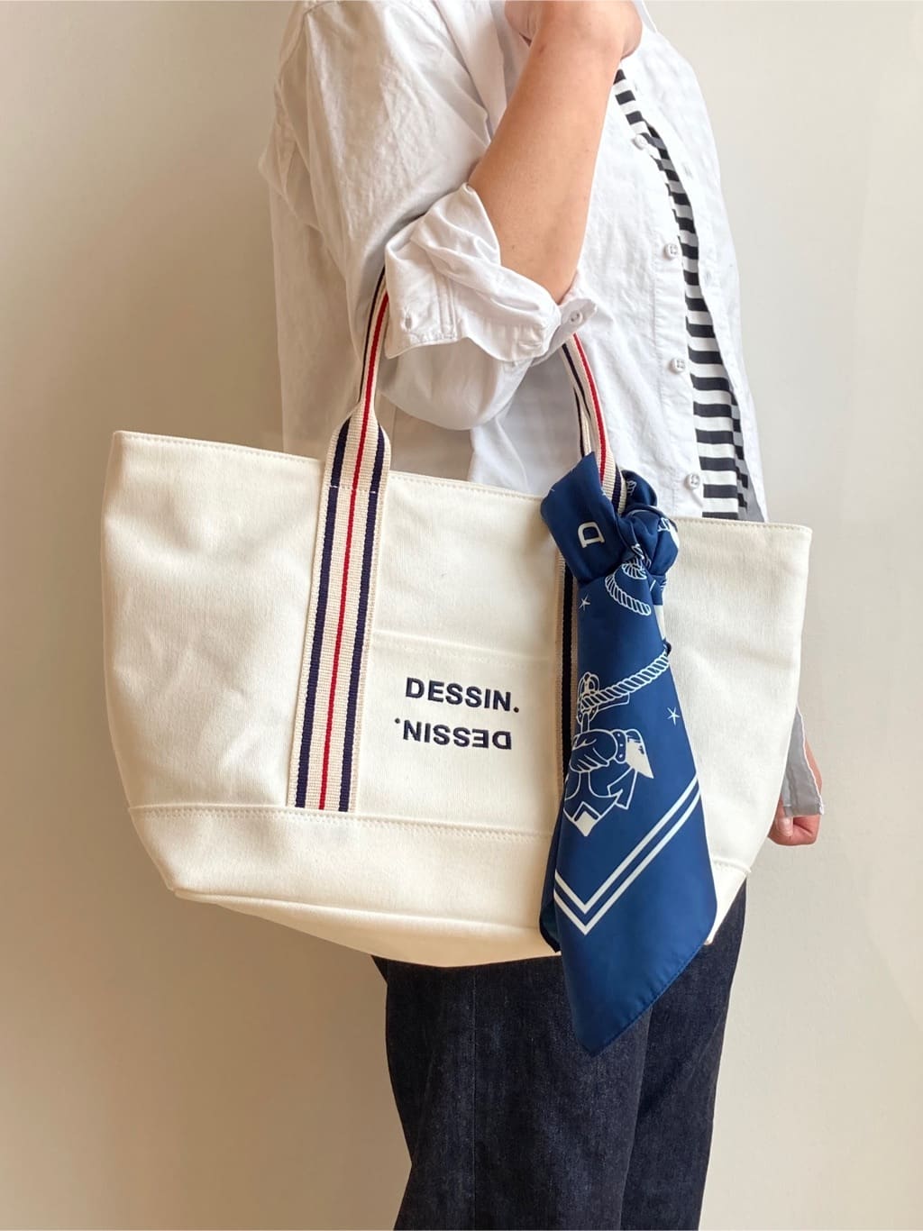 nakagawaさんの「Dessin｜◆オリジナルプリントスカーフ」を使ったコーディネート