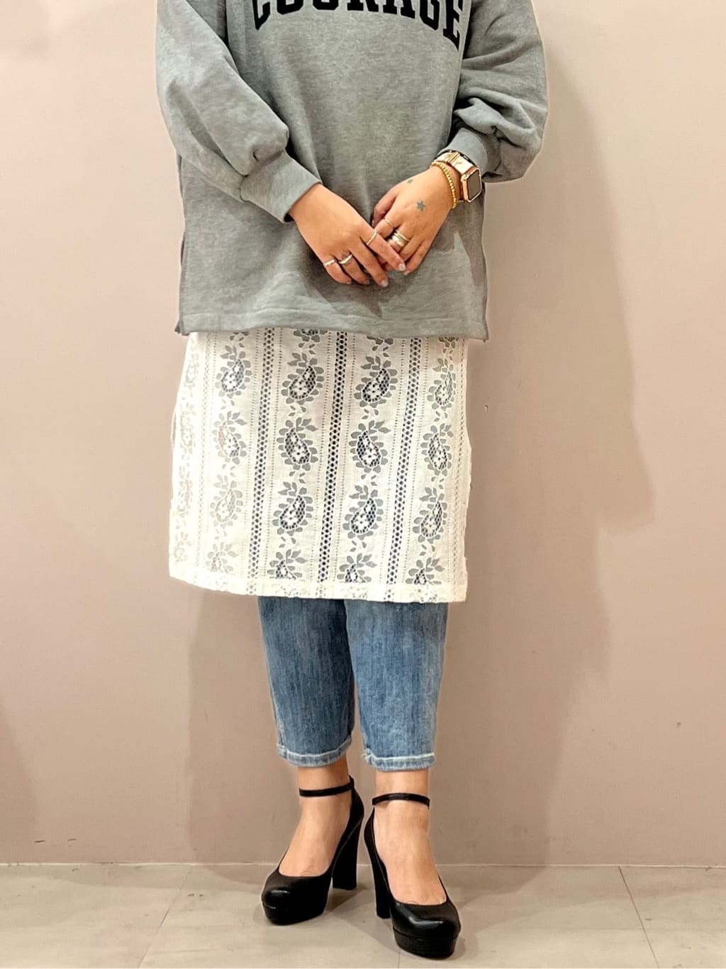 TAKAさんの「ESPERANZA｜3WAYチャンキーヒールパンプス」を使ったコーディネート