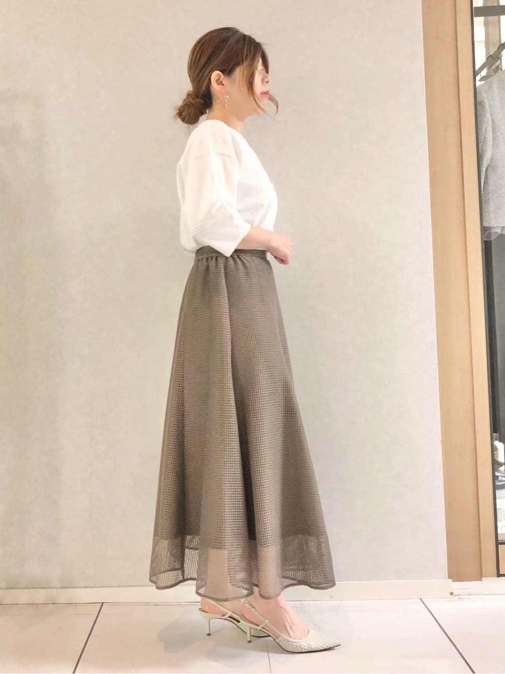 sayuさんの「UNTITLED｜◆【春の軽羽織り】ボリューム袖 ノーカラーブルゾン」を使ったコーディネート