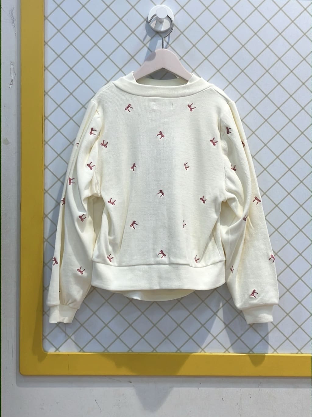 蒼さんの「SHOO･LA･RUE｜◆【130-150cm】リボン刺繍カーディガン」を使ったコーディネート