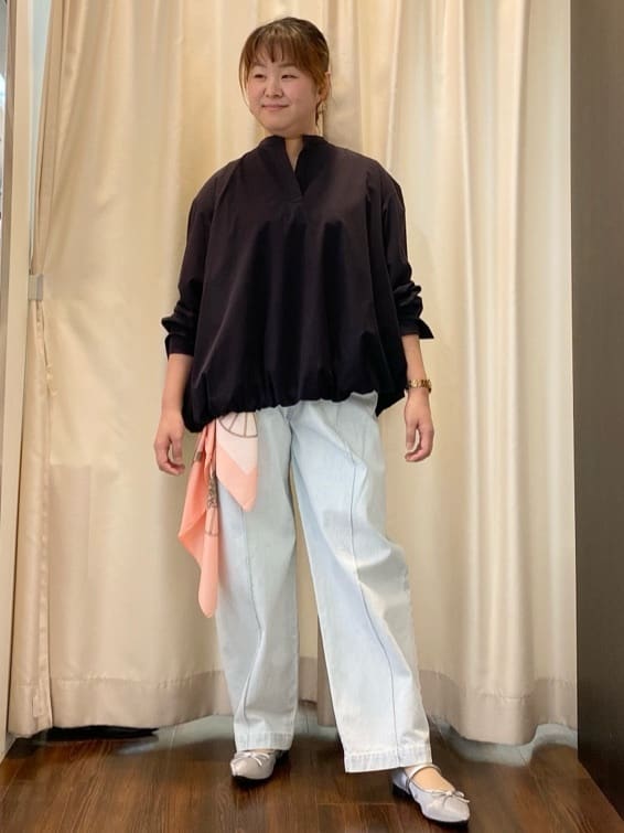 Ayaさんの「UNTITLED｜◆【朝比奈 彩&times;Oggi&times;UNTITLED スペシャルコラボ】バルーンヘムブラウス」を使ったコーディネート