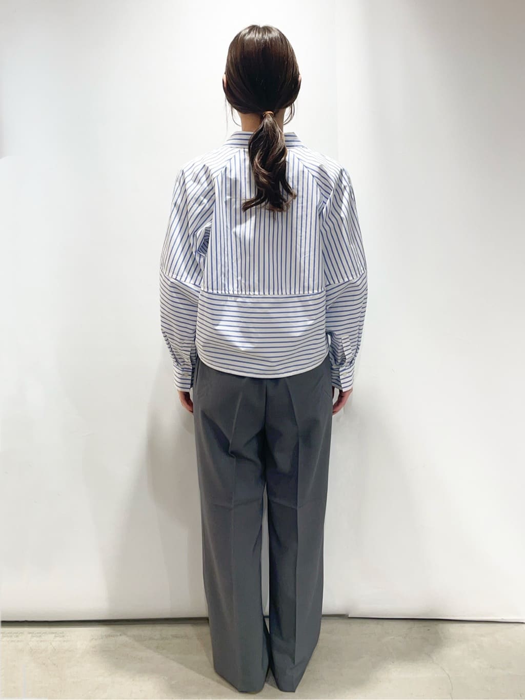 sayaさんの「OPAQUE.CLIP｜◆《andGIRL掲載》ストライプフォルムシャツ【洗濯機洗い可】」を使ったコーディネート