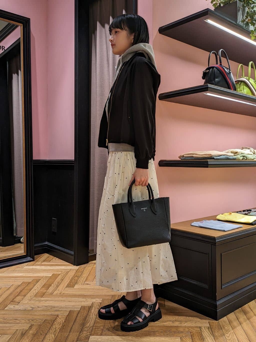 saoriさんの「DRESSTERIOR｜デキシー吊裏毛ジップアップパーカ」を使ったコーディネート
