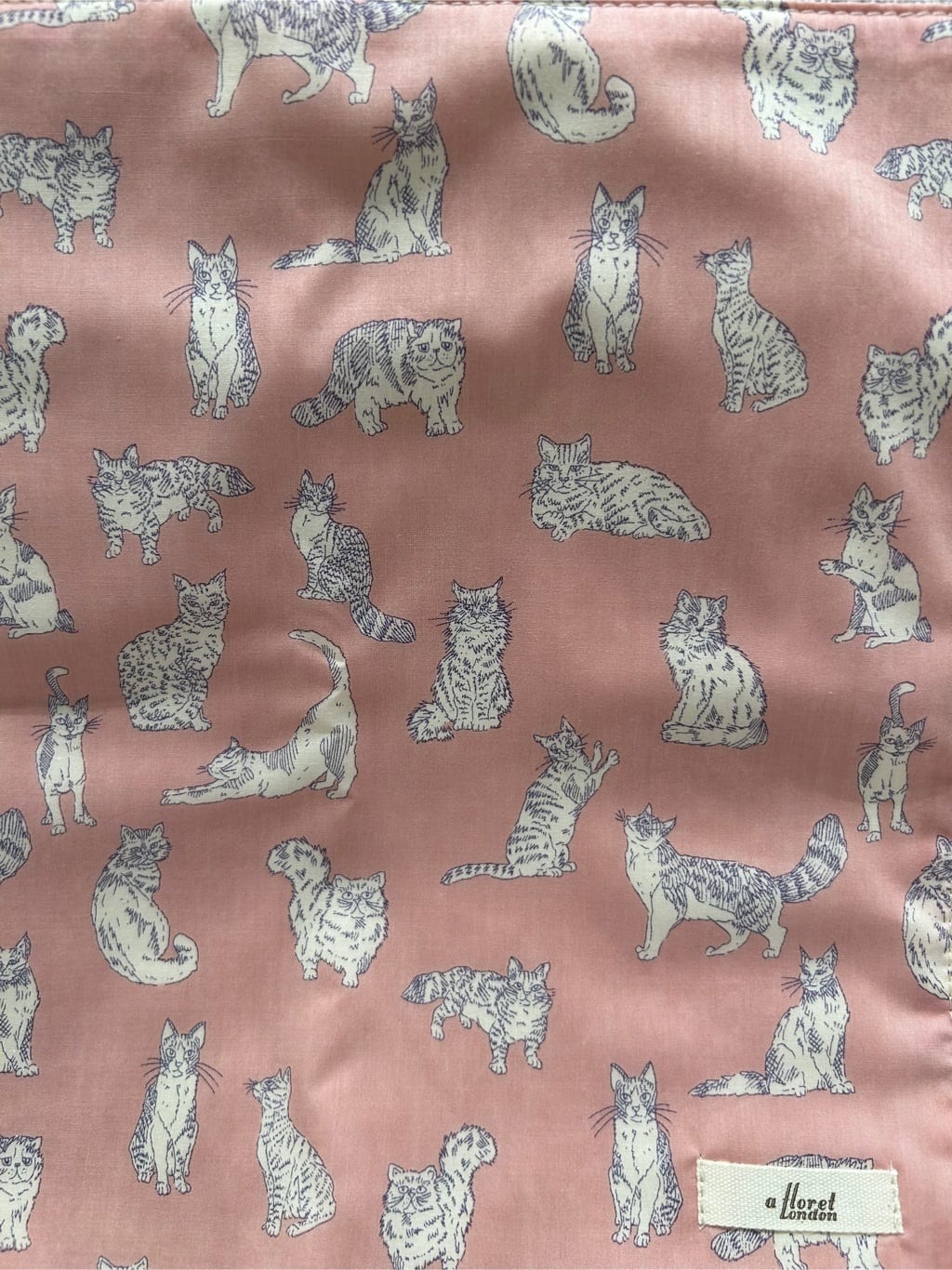 たかともさんの「212 KITCHEN STORE｜どうぶつミトン ねこ クロ」を使ったコーディネート