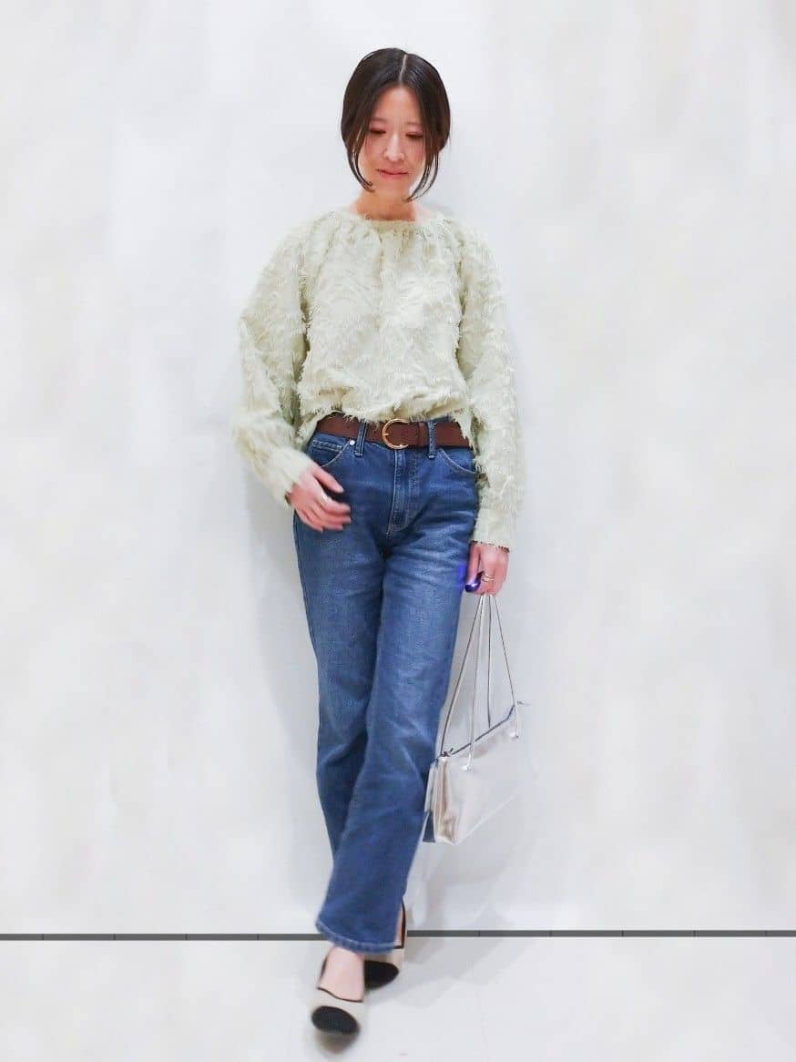 yuriさんの「OPAQUE.CLIP｜◆《VERY掲載》フリンジジャカードブラウス【洗濯機洗い可】」を使ったコーディネート