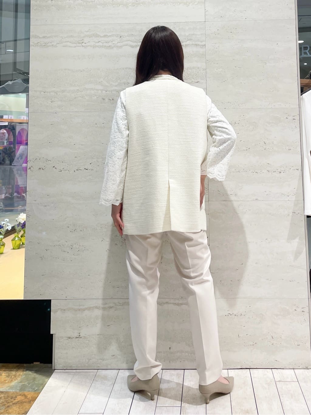 かほさんの「OPAQUE.CLIP｜《通勤・セレモニー／セットアップ対応》テーパードパンツ／ダブルクロス【洗濯機洗い可】」を使ったコーディネート