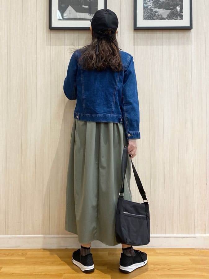natsuさんの「SHOO･LA･RUE｜◆洗えるサッと履けるニットスニーカー」を使ったコーディネート