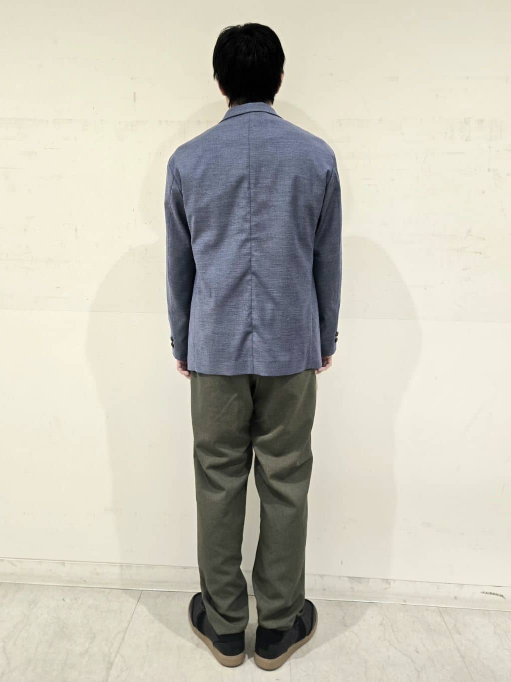 白木駆さんの「TAKEO KIKUCHI｜◆【軽羽織】ツイルストレッチ ブルゾン」を使ったコーディネート