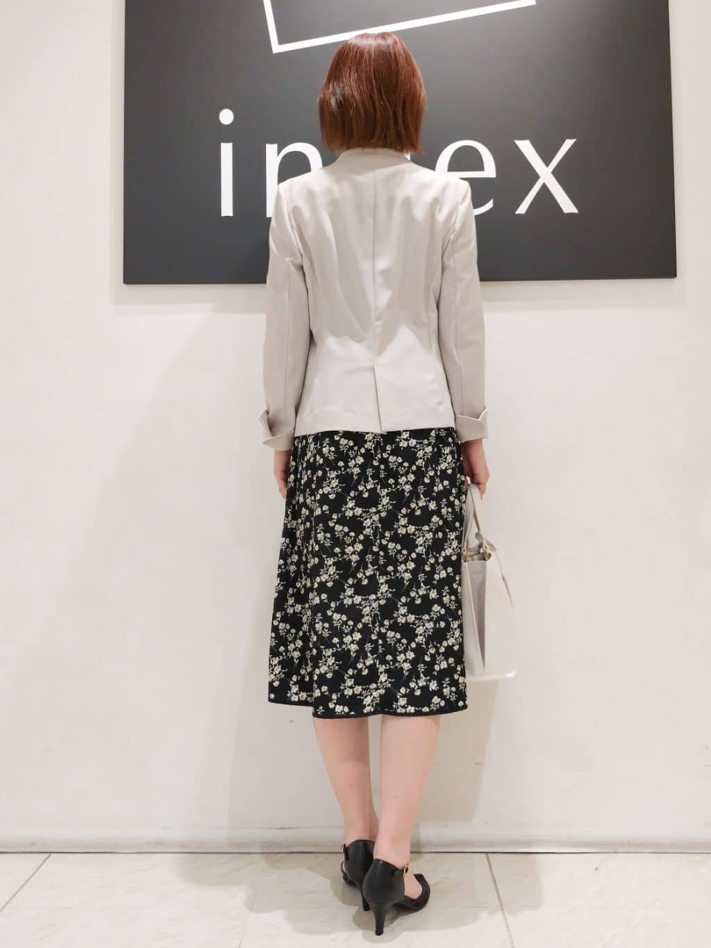 n.さんの「index｜◆【2WAY】バイカラー3層ミドルトートバッグ」を使ったコーディネート
