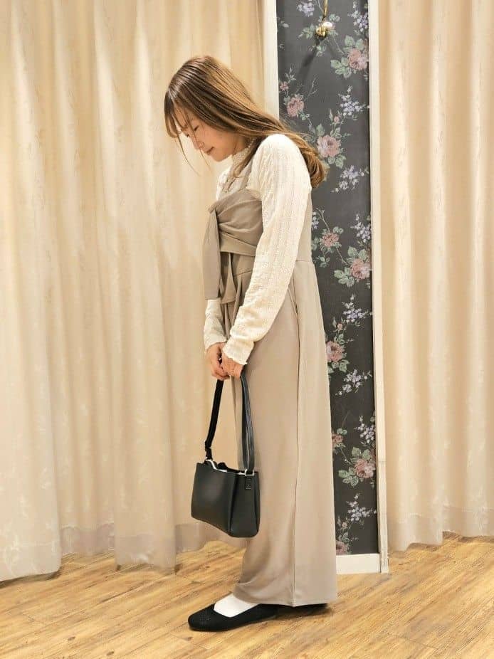 Ikumiさんの「SHOO･LA･RUE｜◆3層ヨコナガショルダーバッグ」を使ったコーディネート