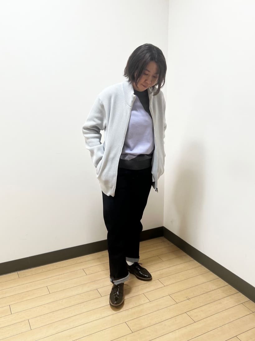 okaさんの「TAKEO KIKUCHI｜【モンスターストレッチ】日本製 ワンウォッシュ デニムパンツ」を使ったコーディネート