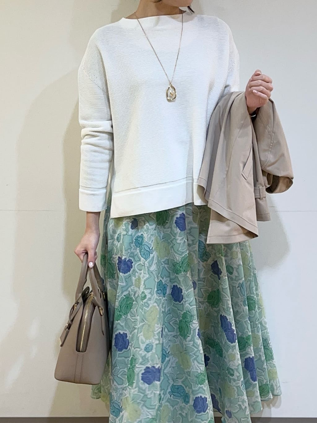 アイナさんの「UNTITLED｜◆ビッグトップネックレス」を使ったコーディネート