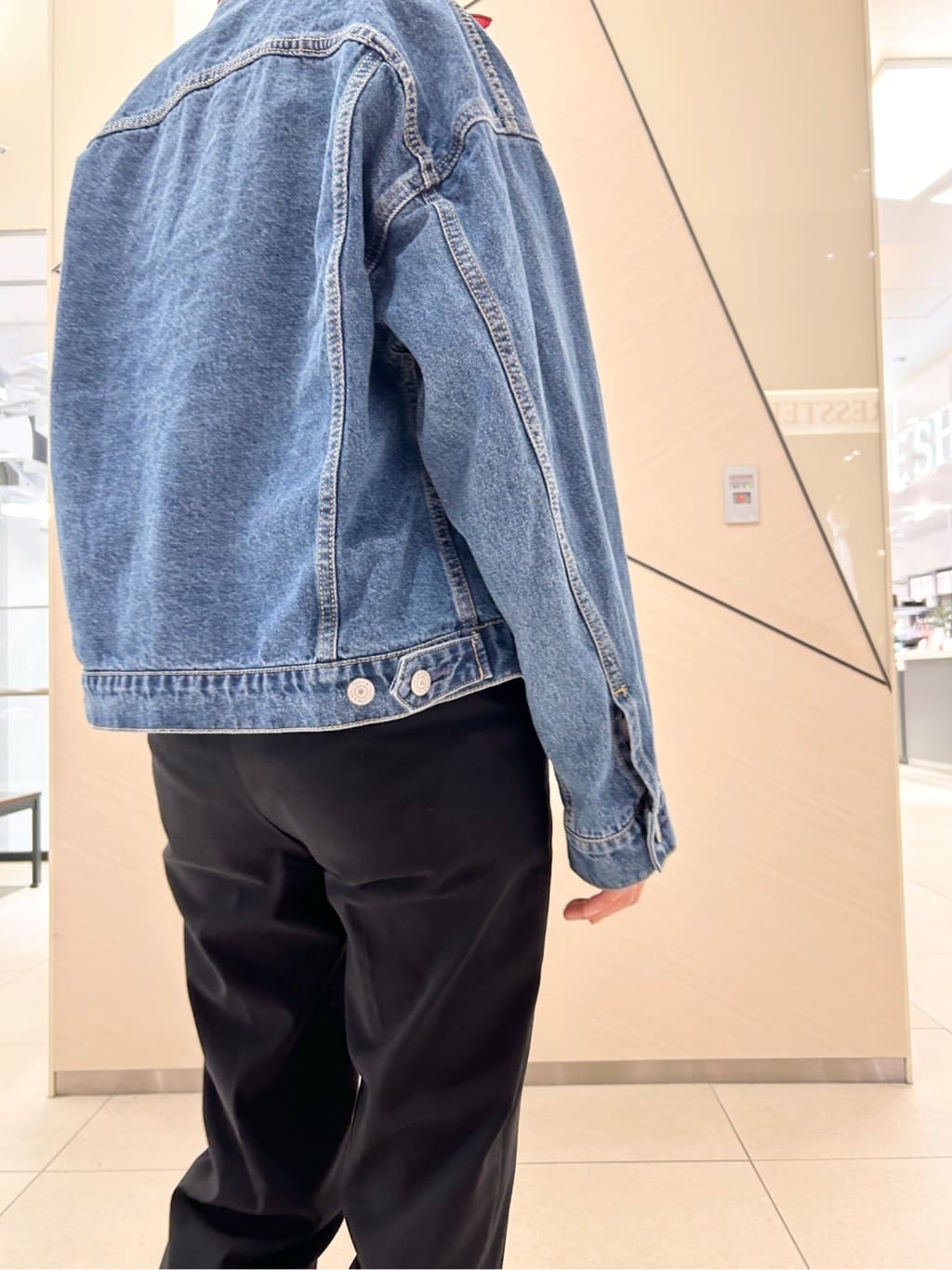 OCHIAIさんの「DRESSTERIOR｜シルケットコットン　ドットハンカチーフ」を使ったコーディネート