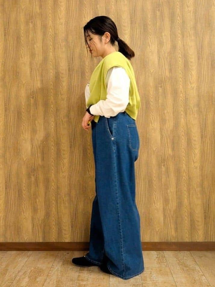 ｍｉｓａｋｉさんの「SHOO･LA･RUE｜◆【洗える/S-LL】一枚でもレイヤードでも グラフィック長袖Tシャツ」を使ったコーディネート