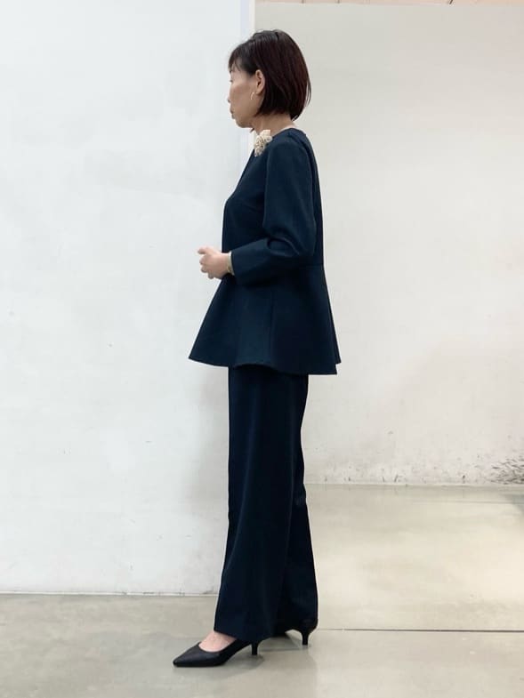 fujiさんの「THE SHOP TK｜◆【ONOFF活躍/セレモニー/通勤】杢調カルゼペプラムブラウス/洗える」を使ったコーディネート