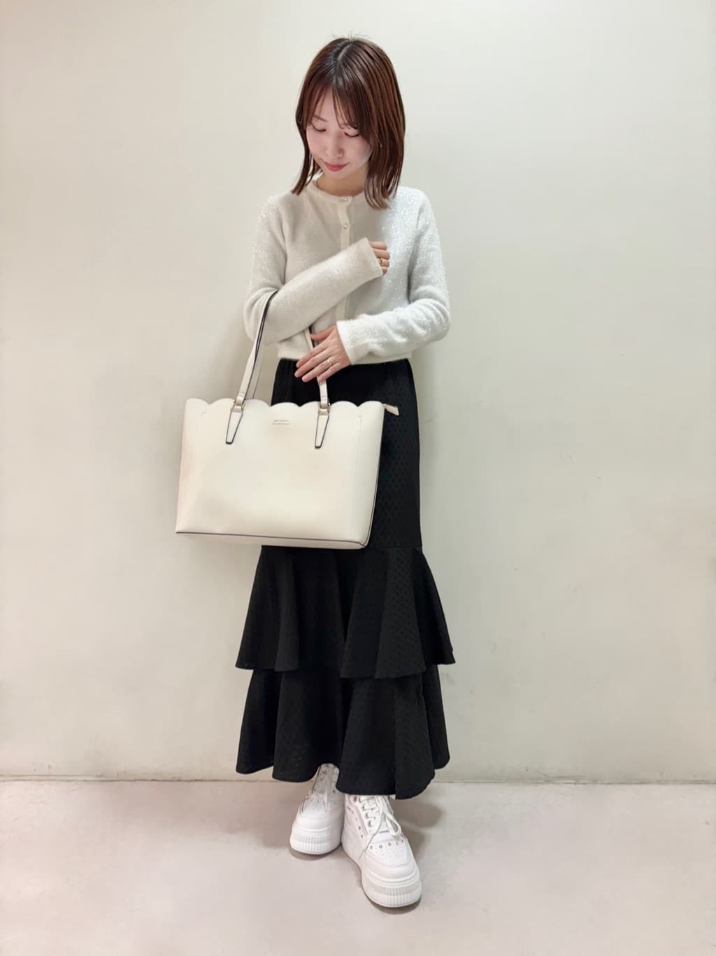 sakiさんの「ESPERANZA｜軽量厚底インヒールラインストーン付スニーカー」を使ったコーディネート