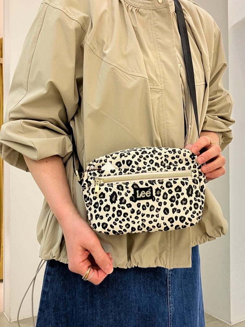KUROさんの「grove｜【Lee別注】スクエアショルダー」を使ったコーディネート