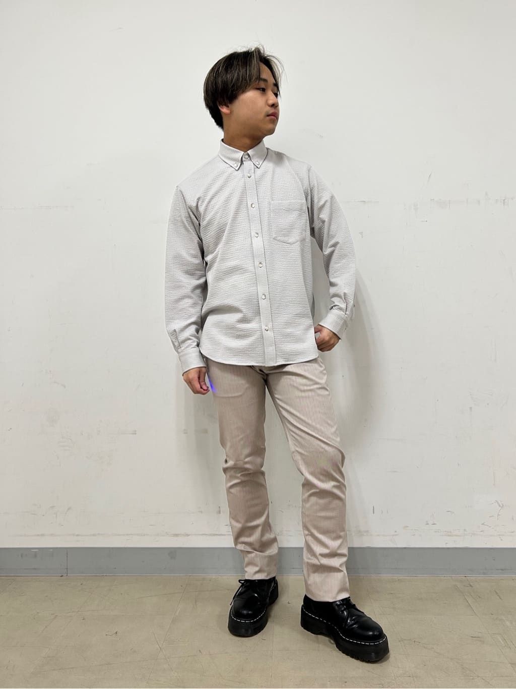 Hiroさんの「TAKEO KIKUCHI｜【抗菌防臭/シーズンレス】シアサッカー ジャージシャツ」を使ったコーディネート