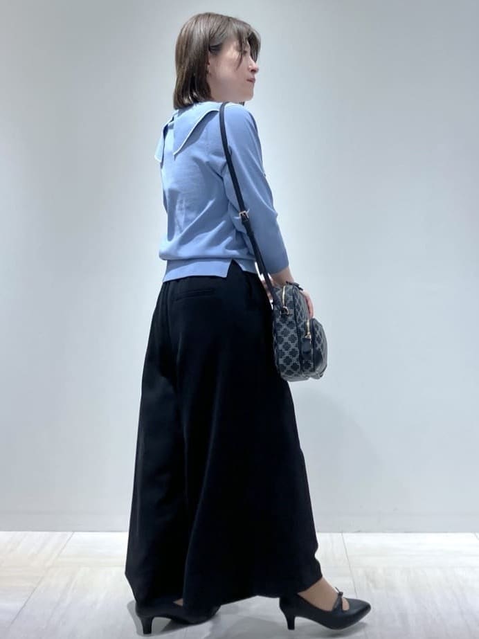 関根さんの「Reflect｜◆ラッフルフリルプルオーバーニット」を使ったコーディネート