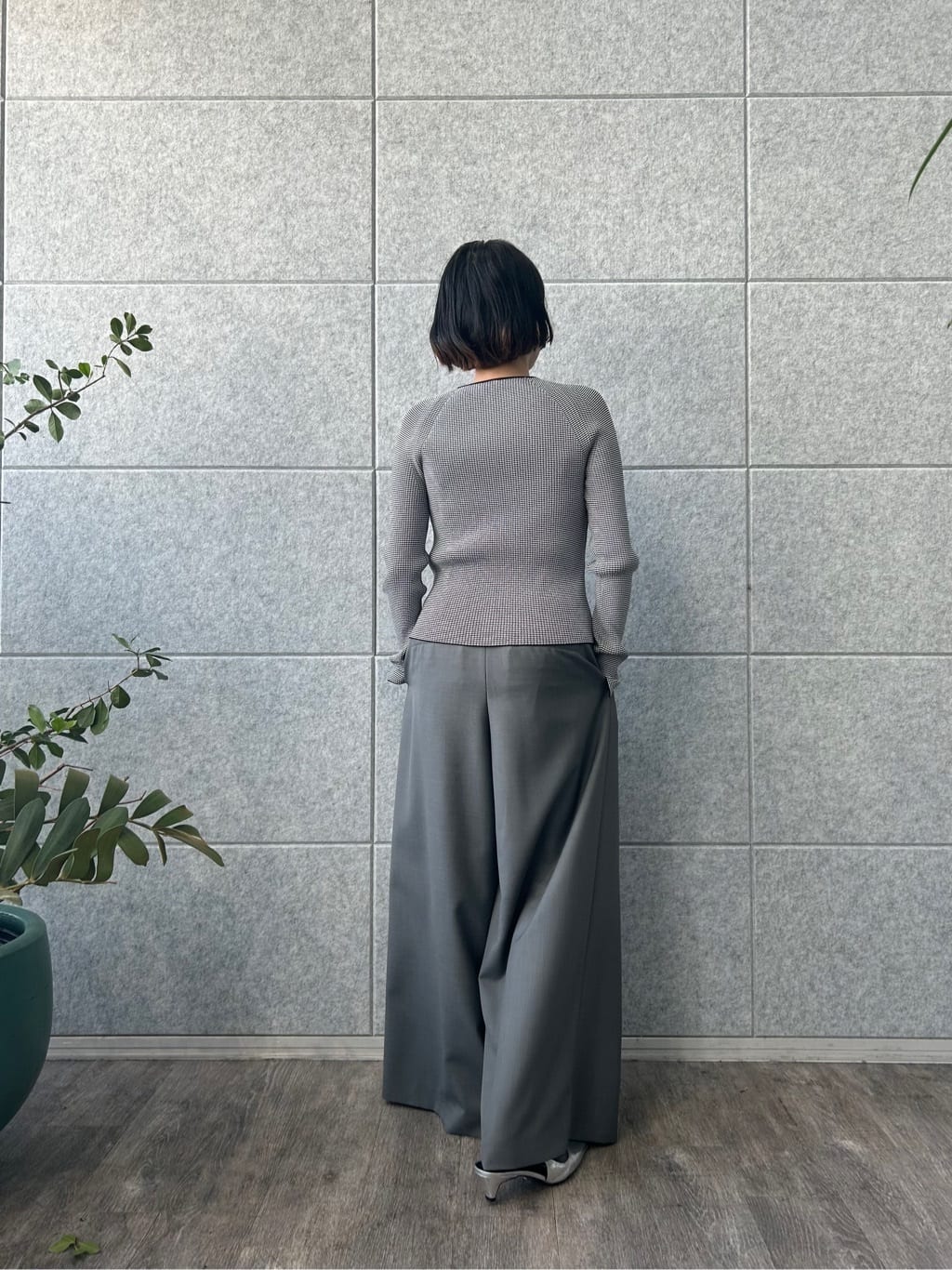 yukoさんの「CODE A｜◆hole sleeve knit」を使ったコーディネート