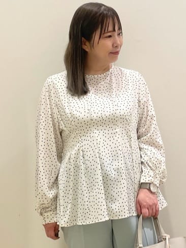 Keiさんの「index｜◆ドットプリントタックブラウス【洗濯機洗い可】」を使ったコーディネート