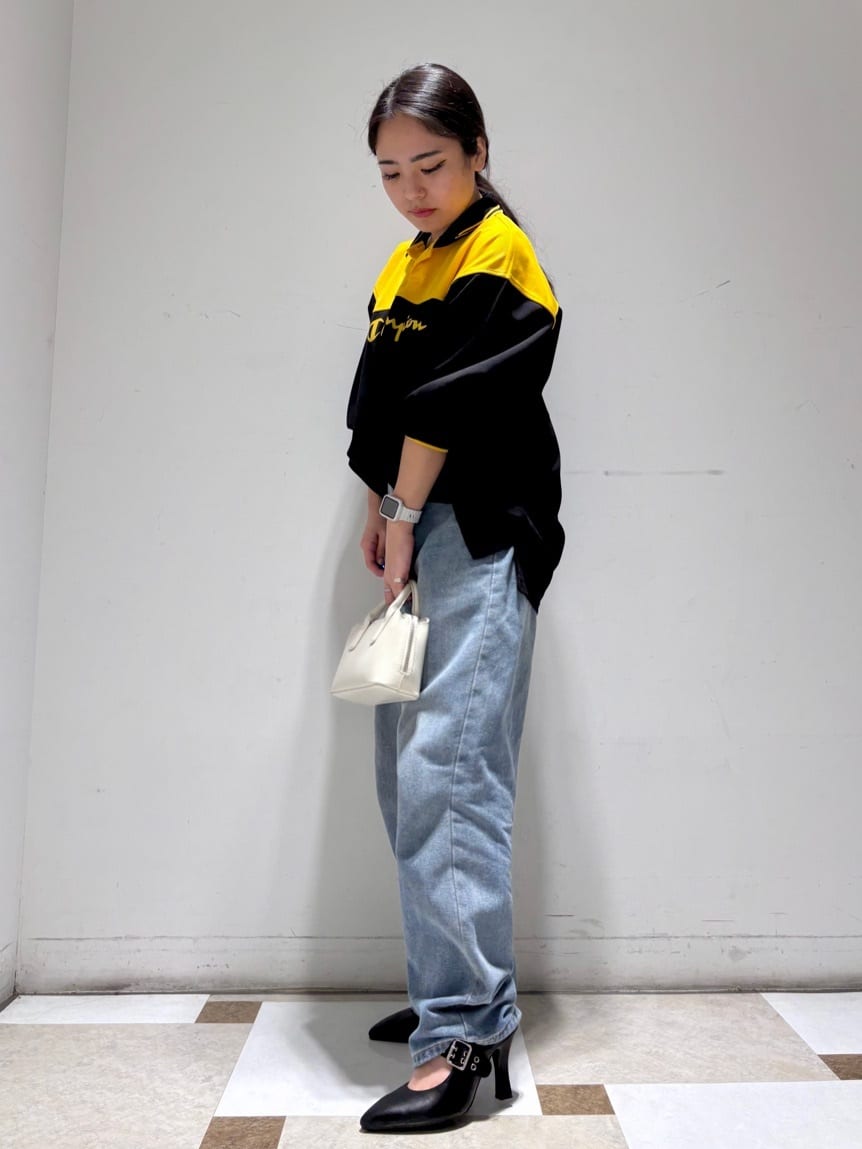 のはらっちょさんの「ESPERANZA｜グロメットバックストラップパンプス」を使ったコーディネート