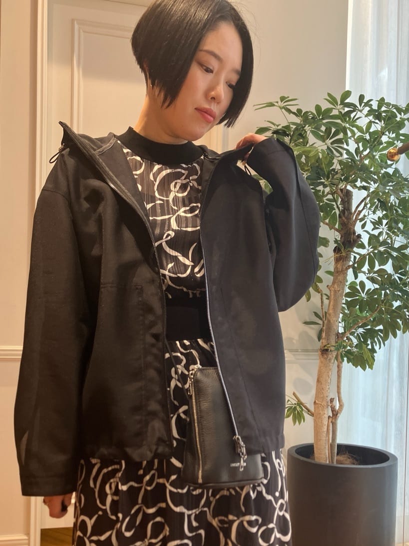 konominさんの「DRESSTERIOR｜【ウォッシャブル】テーパードコンフォートデニム」を使ったコーディネート