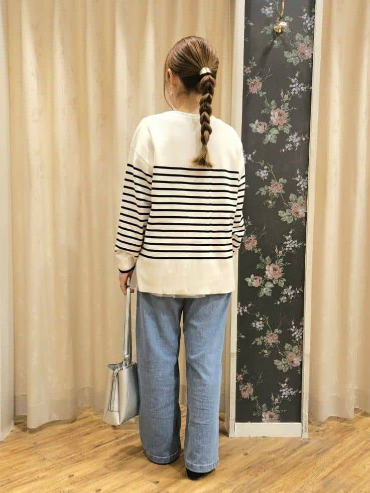 Ikumiさんの「SHOO･LA･RUE｜◆【軽量】ふわっと軽い 3層ショルダーバッグ」を使ったコーディネート