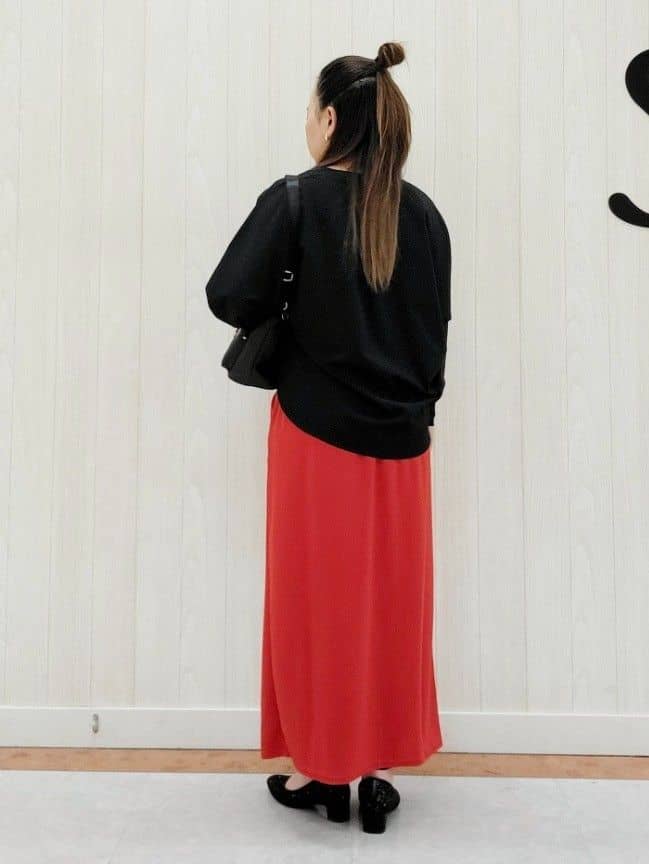 nanahachiさんの「SHOO･LA･RUE｜◆【高レビュー/洗える/洗濯後シワになりにくい/体型カバー】お袖ゆったり さらさらドルマンブラウス」を使ったコーディネート