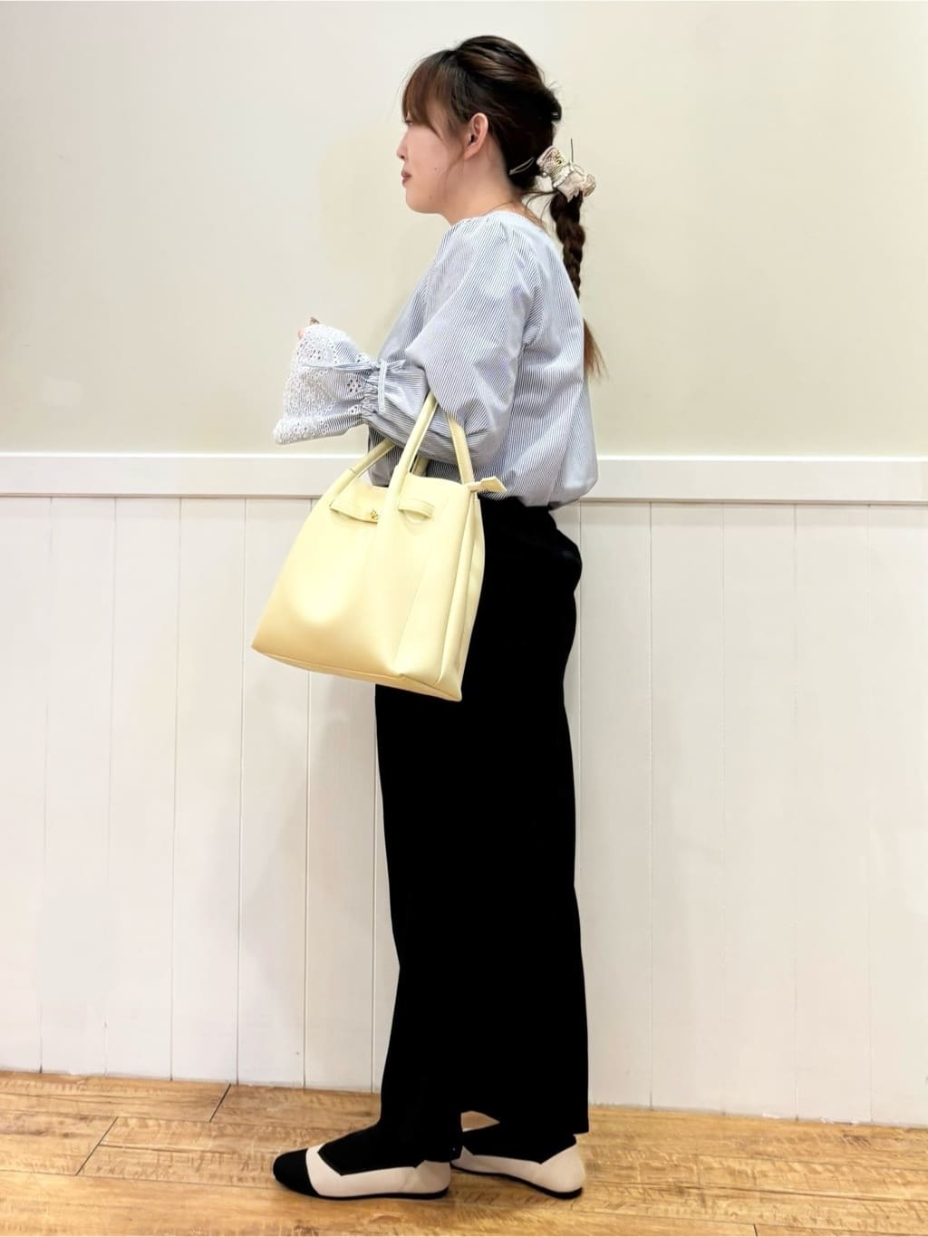 ハチさんの「SHOO･LA･RUE｜◆【高レビュー】洗えてサラサラ ニットパンプス」を使ったコーディネート