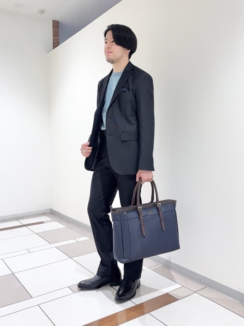 及川さんの「TAKEO KIKUCHI｜【360&deg;ストレッチ／セットアップ対応】None Of Stress ジャケット」を使ったコーディネート