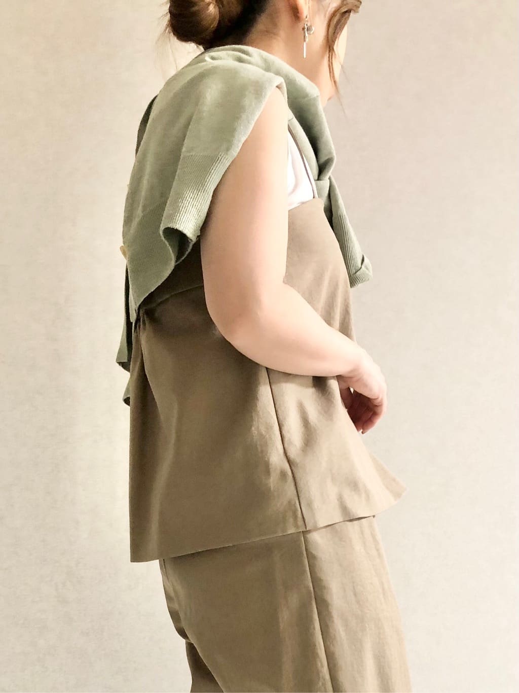 sayuさんの「UNTITLED｜◆【セットアップ可能】フロントラップ ワイドパンツ」を使ったコーディネート