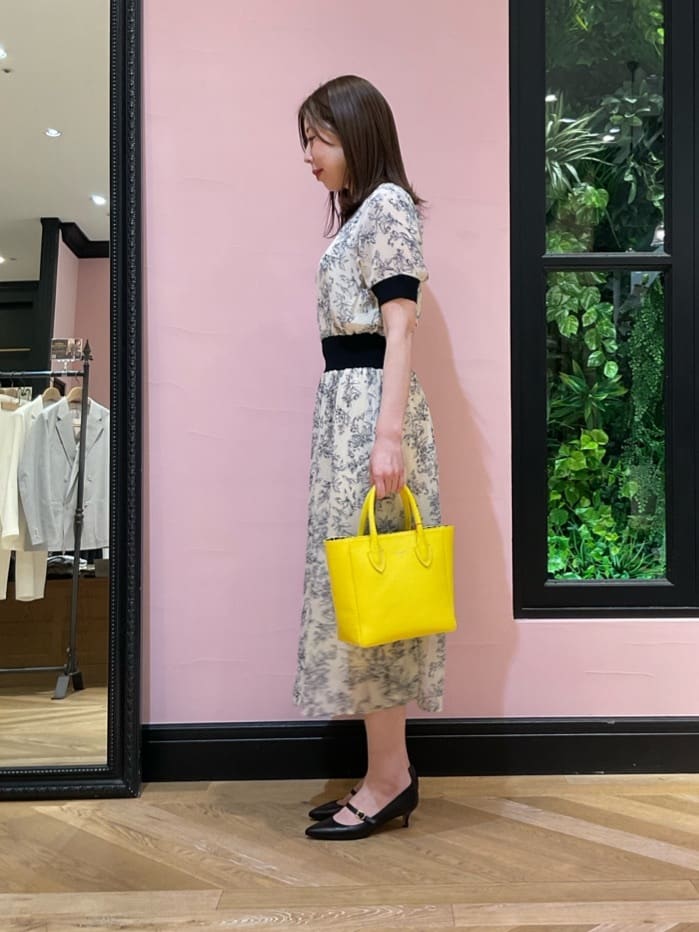 maruさんの「DRESSTERIOR｜【otonaMUSE5月号掲載/日本製】シュリンクレザーミニトート」を使ったコーディネート