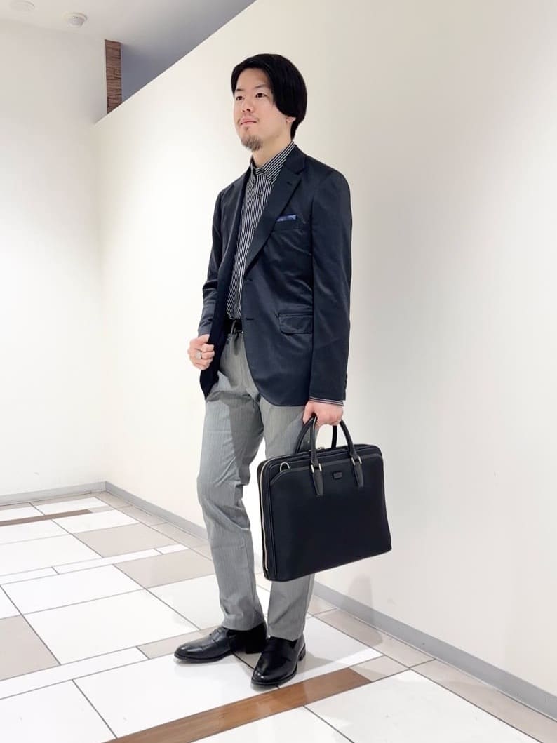 及川さんの「TAKEO KIKUCHI｜【抗菌防臭/シーズンレス】シアサッカー ジャージシャツ」を使ったコーディネート