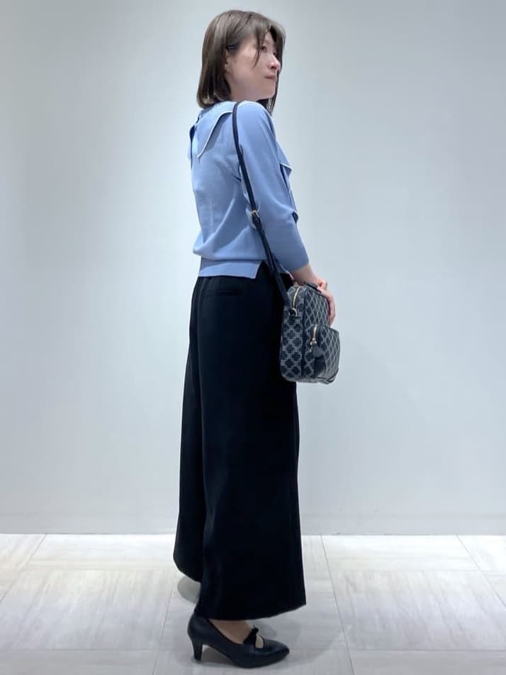 関根さんの「Reflect｜◆ラッフルフリルプルオーバーニット」を使ったコーディネート